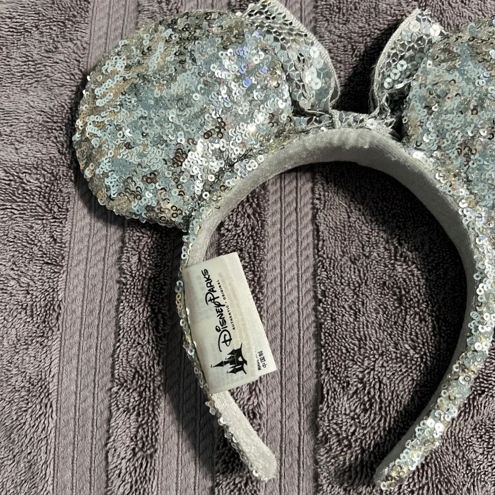 Disney Minnie Mouse Ears All Silver Sequin ‎ Bow Headband